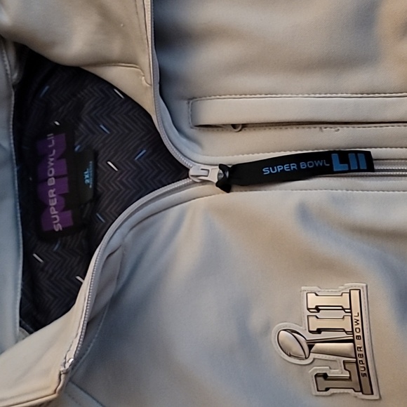 Super bowl 52 zip up like new make offer! - Picture 2 of 3